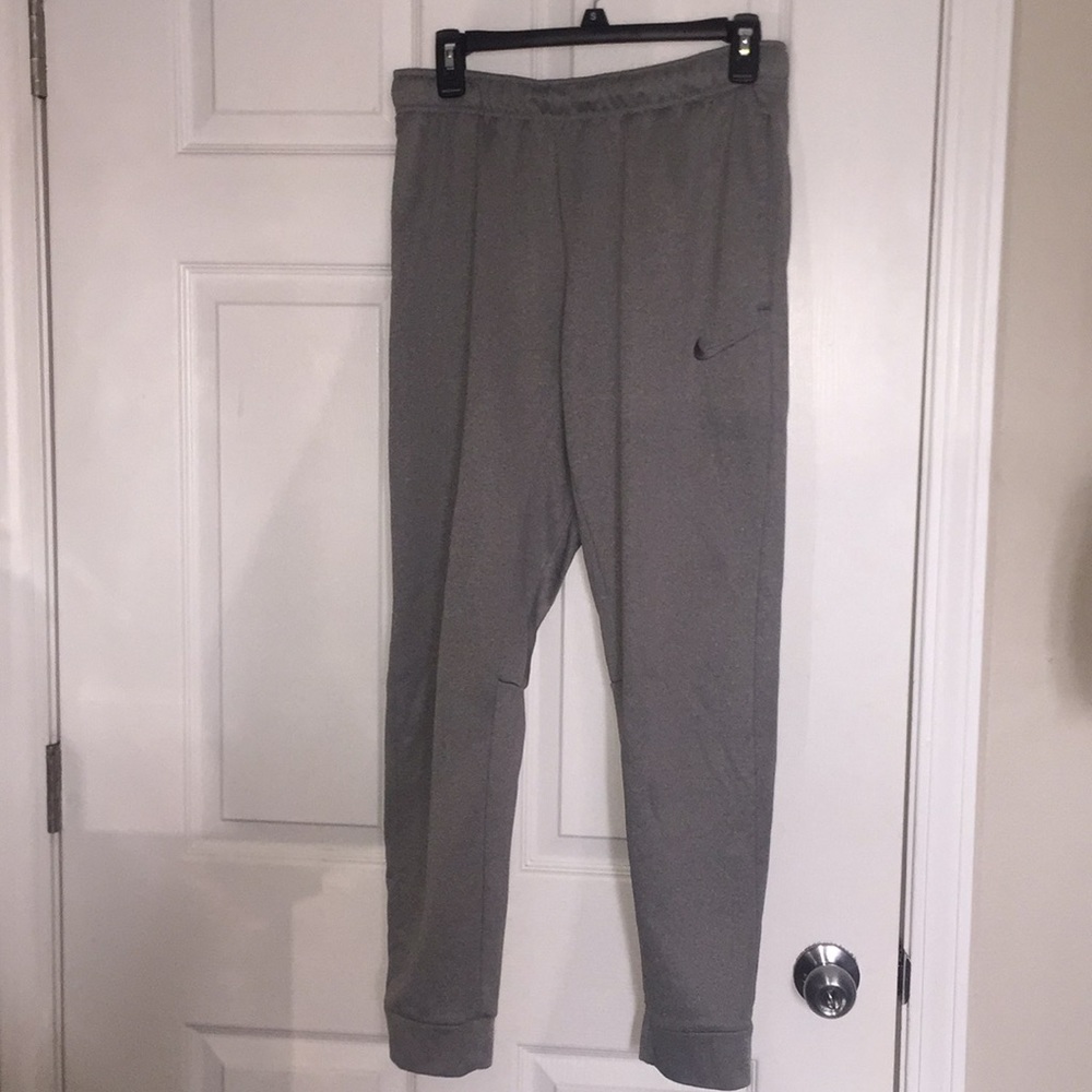 Nike Therma-Fit Sweatpants Size Medium